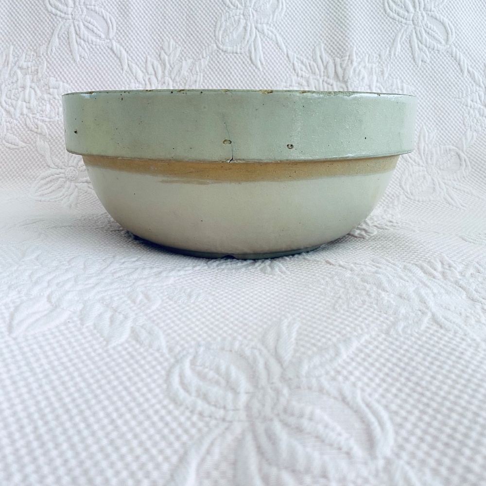 Medium Stoneware Farmhouse Mixing Bowl